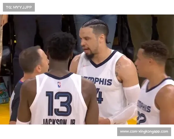 太阳配角布鲁克斯33分背后的体系价值:现代篮球的必然趋势 太阳配角布鲁克斯33分背后的体系价值:现代篮球的必然趋势